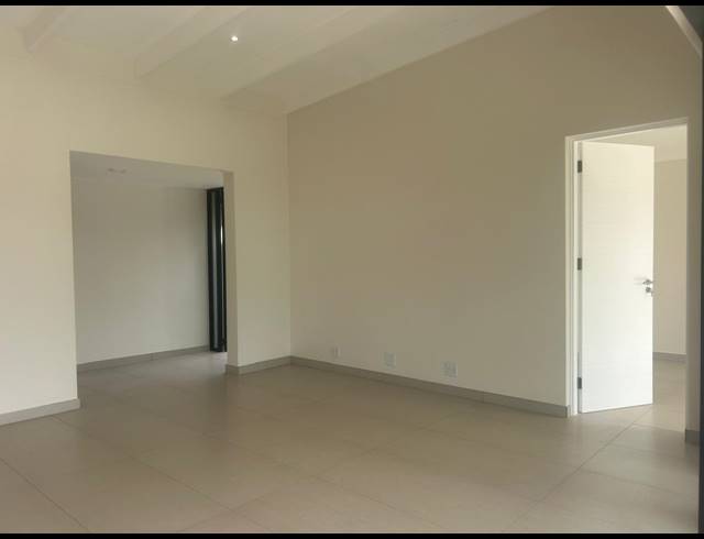3 BEDROOM HOUSE FOR SALE IN SHAKAS ROCK